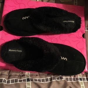 Memory foam slippers